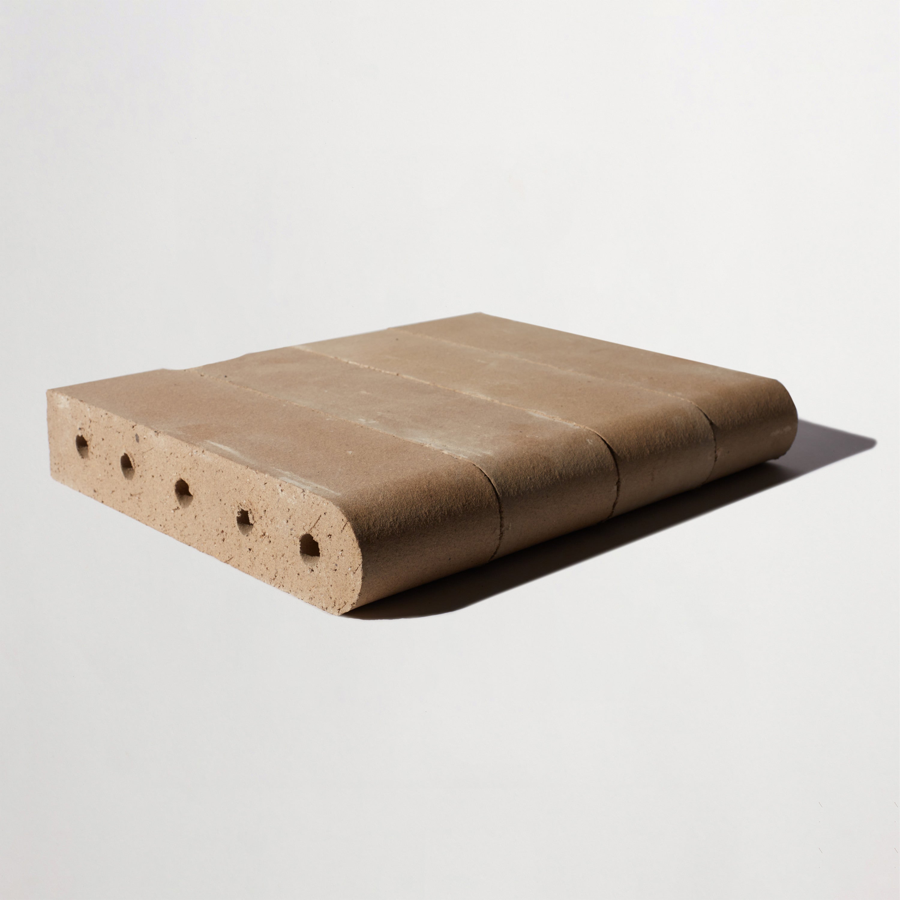 FF10100-outer-cle-brick-bullnose-pampas-grass-long-angle-3000x3000-300dpi.jpg