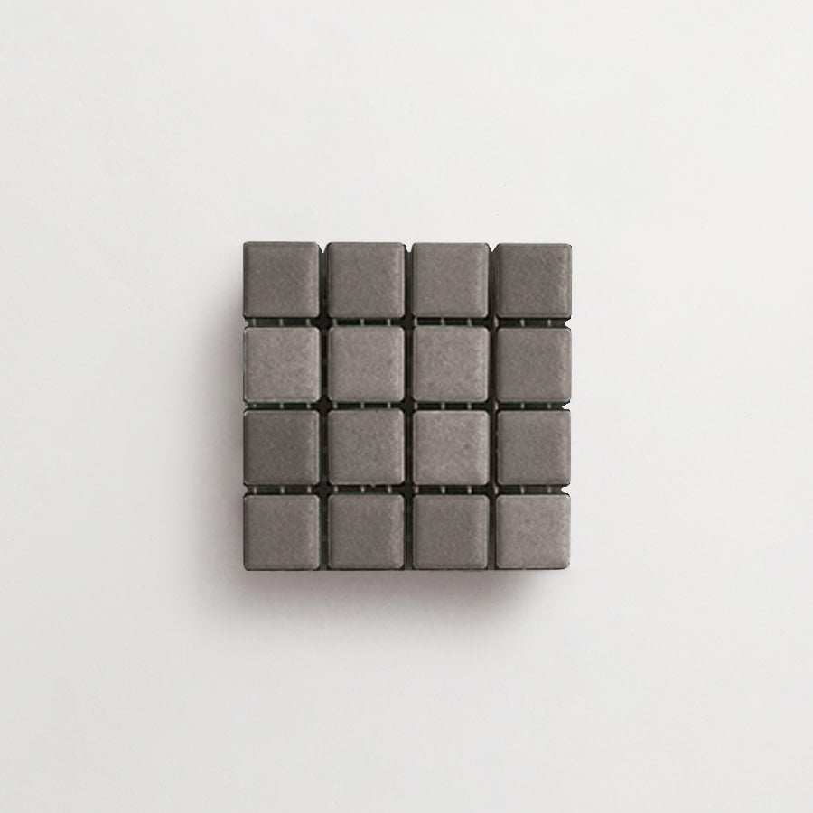 AP0038-AP0065-cle-tile-lido-confetti-sample-thumb-highgrove-grey-heron.jpg