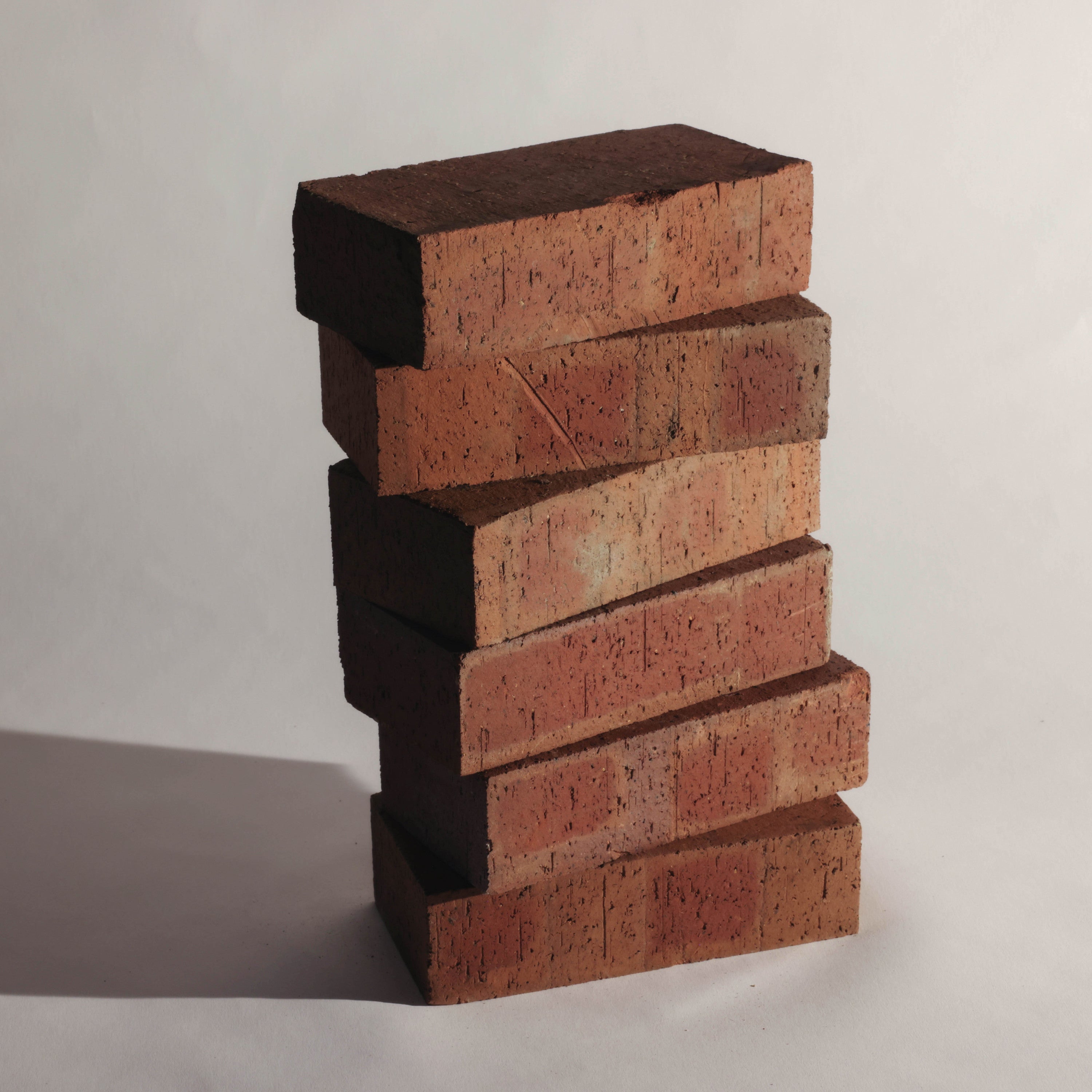 FF10082-outer-cle-stone-brickworks-denali-stone-stack.jpg
