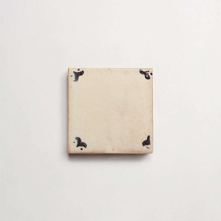 E11299-outer-cle-henna-single-4x4-black-cornerfield-thumbnail-Claire-Petit Corak.jpg