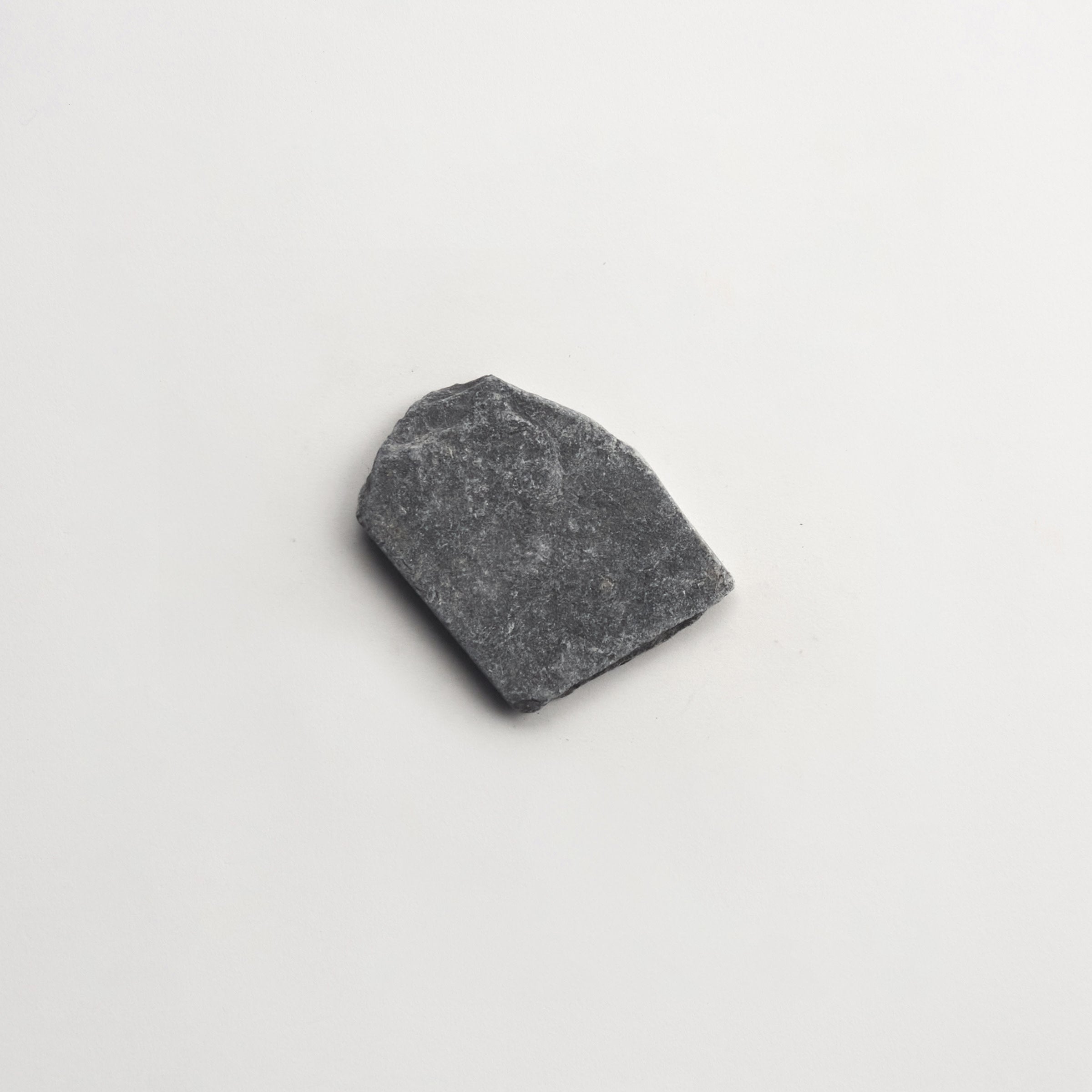 outer-cle-grangestone-galets-single-petit (1).jpg