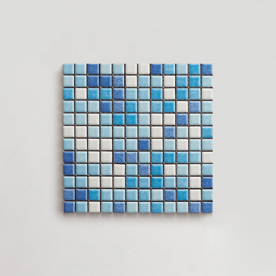 outer-cle-lido-splash-sample-confetti-white-lightblue-mediumblue-01.jpg