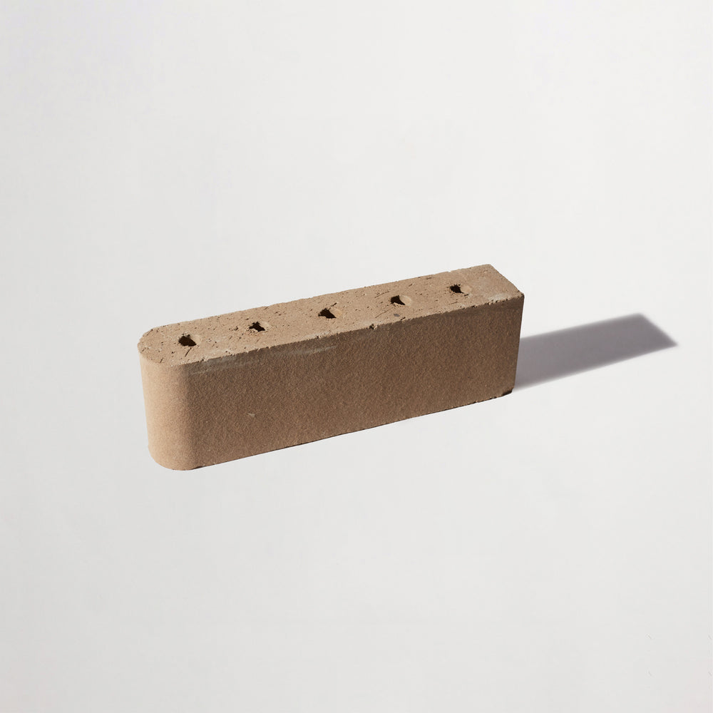 FF10100-outer-cle-brick-bullnose-pampas-grass-long-single-angle-3000x3000-300dpi.jpg