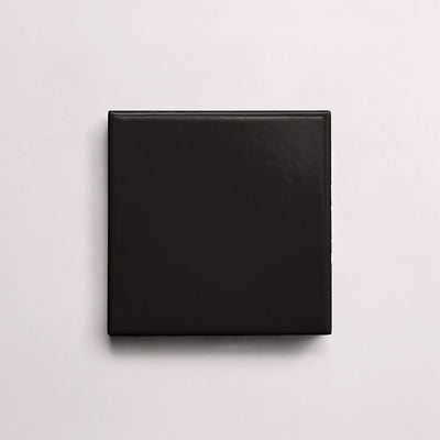 CV0079-outercle-tremper-gloss-8x8-Nero-RAL-9004-single-thumbnail.jpg