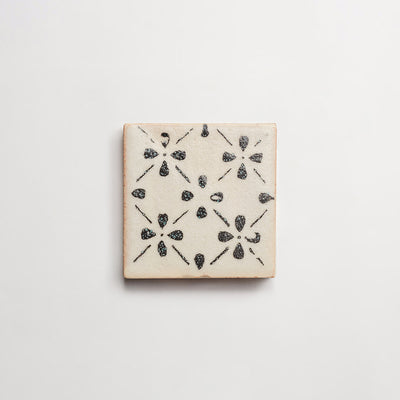 E11287-outer-cle-henna-single-thumbnail-4x4-grey-flower-porous.jpg