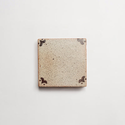E11312-outer-cle-henna-single-thumbnail-4x4-grey-corner-field-speck.jpg