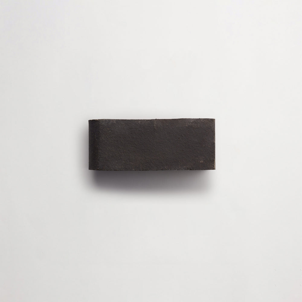 FF10090-outer-cle-brick-bullnose-scorched-earth-short-single-3000x3000-300dpi.jpg