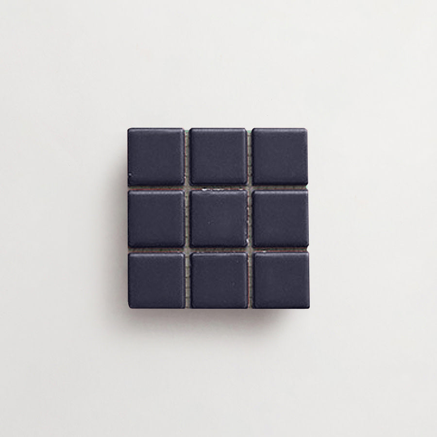 AP0240-outer-cle-nue-bouchon-nocturnal-blue-sample.jpg